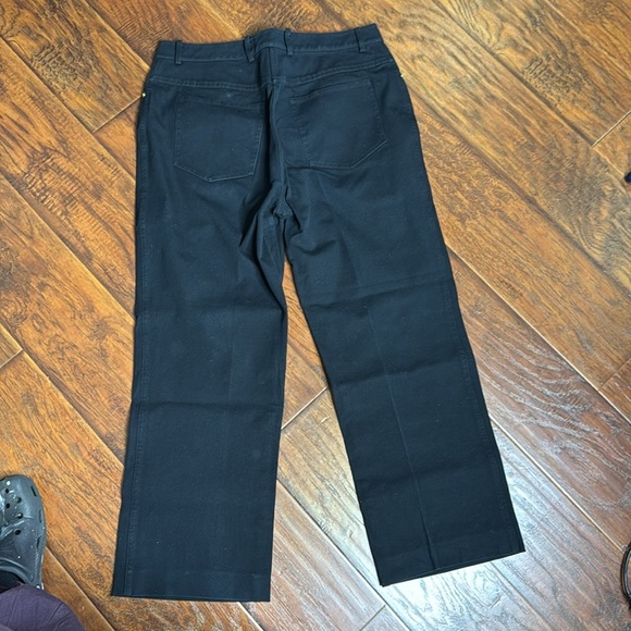St. John Sport Navy Cropped Pants - Picture 3 of 9